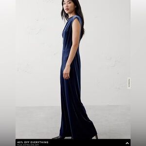Banana republic velvet jumpsuit new size large